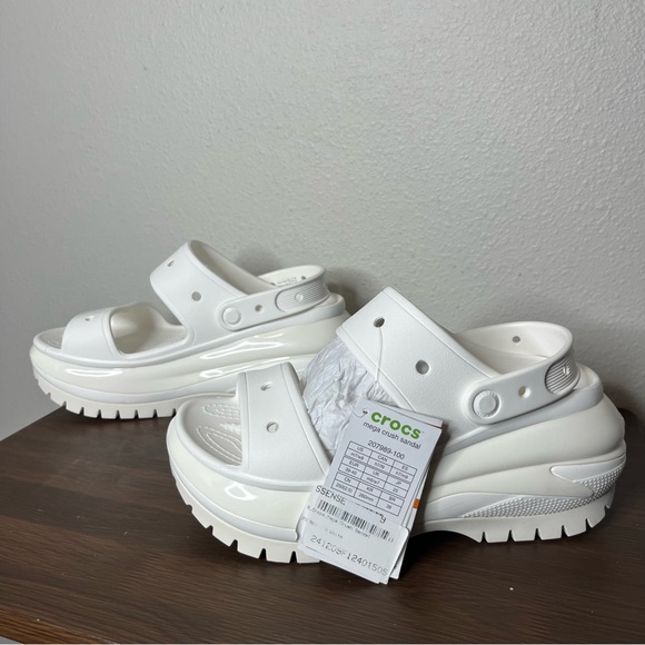 NEW Crocs White Mega Crush Double Strap Slingback Platform Sandals Size 9 - Picture 3 of 7